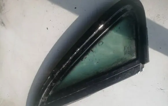 Ford Galaxy Rear side window 43R00002 DOT17M22AS2