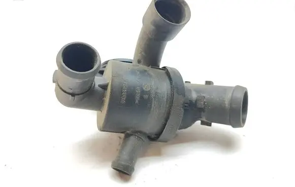 Skoda Octavia Mk2 (1Z) Thermostat/thermostat housing V7548004 W9937003
