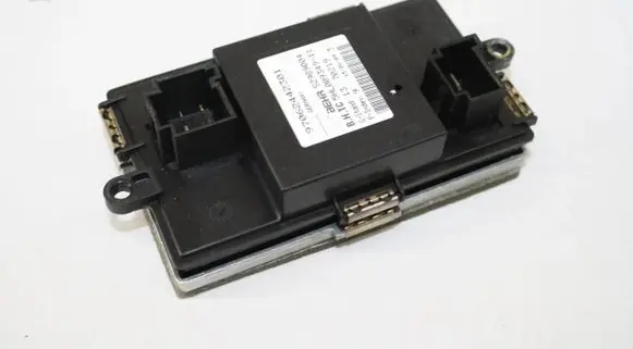 Porsche Panamera (970) Heater blower fan relay 97062442301