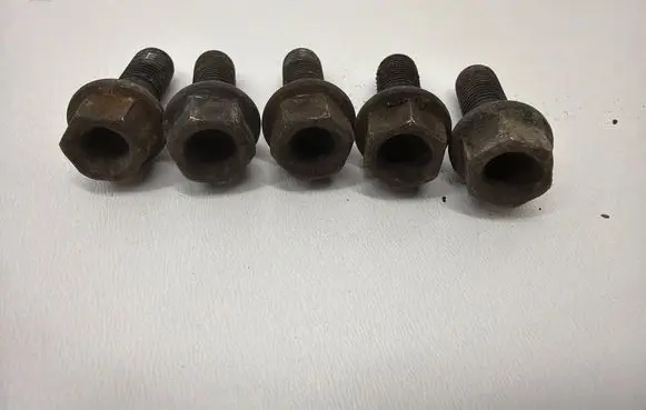 BMW 3 E90 E91 Nuts/bolts 