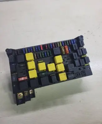 Mercedes-Benz ML W163 Fuse module 1635450005 4RA00779302