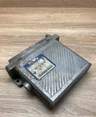 Volvo S40, V40 Engine control unit/module ECU 7700868321 7700103515A