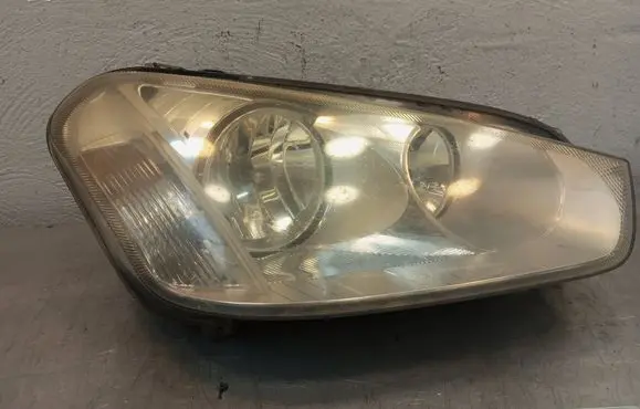 Ford C-MAX I Headlight/headlamp 7M5113W029AA