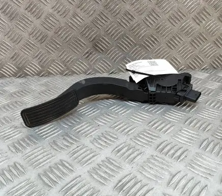 Tesla Model Y Accelerator throttle pedal 762321156967 6PV01402110