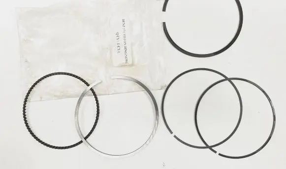 Mercedes-Benz C W203 Piston ring 