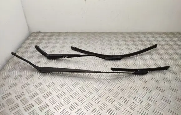 Renault Clio IV Front wiper blade arm 288861373R 288818098R