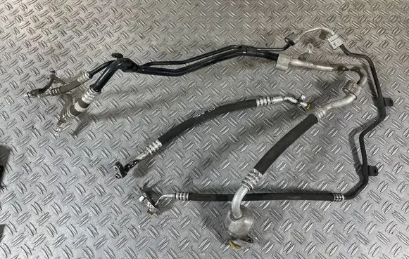 Mercedes-Benz Sprinter W906 Air conditioning (A/C) pipe/hose A9068306315