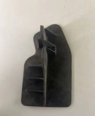 Toyota Avensis T220 Rear mudguard 