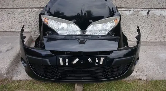 Renault Megane III Front piece kit 