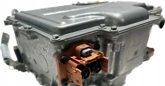 Renault Arkana Voltage converter inverter 
