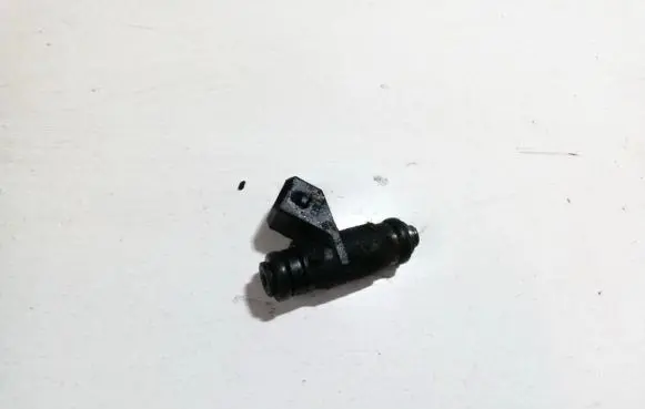 Renault Scenic I Fuel injector h029611 itg048