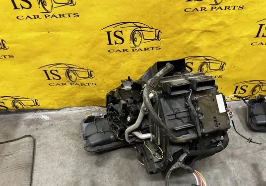 Renault Megane IV Interior heater climate box assembly 272700642R