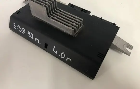 BMW 7 E38 Light module LCM 8372875