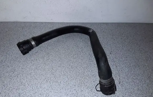 BMW 5 E60 E61 Engine coolant pipe/hose 64216917697 6917697