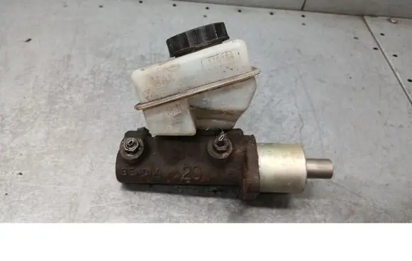 Volkswagen Polo II 86C 2F Master brake cylinder 