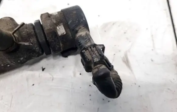 Toyota Auris 150 Fuel pressure sensor 2328033010