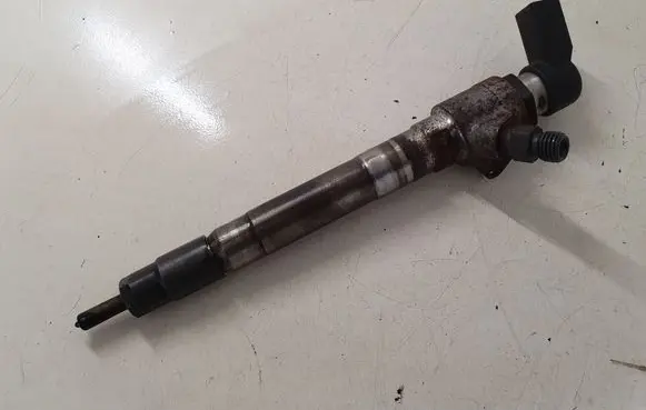 Fuel injector