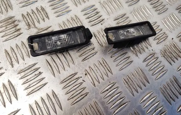 Volkswagen Golf VI Number plate light 1K8943021