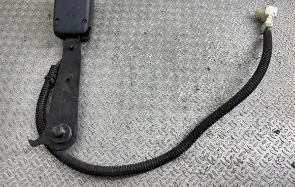 Honda Civic IX Front seatbelt buckle 1039116 T7704