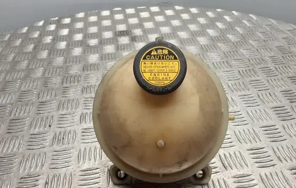 Toyota Avensis Verso Coolant expansion tank/reservoir