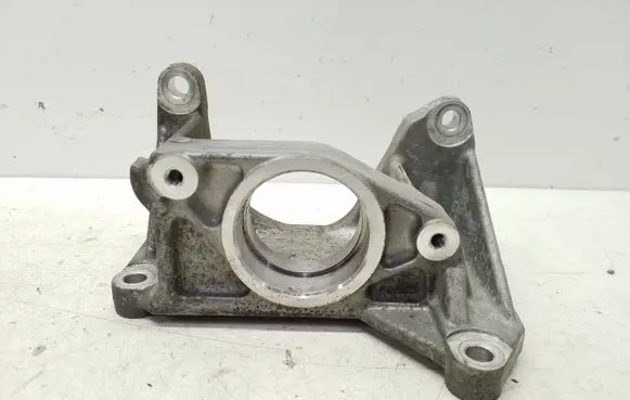Nissan Leaf I (ZE0) Driveshaft support bearing bracket 