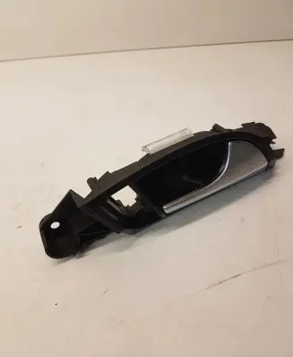 Audi Q7 4L Front door interior handle 4L0837020