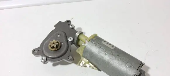 Volkswagen Phaeton Seat adjustment motor 0130002582 901890102