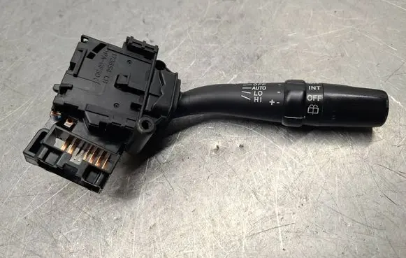 Toyota Corolla Verso AR10 Wiper control stalk 8465205170