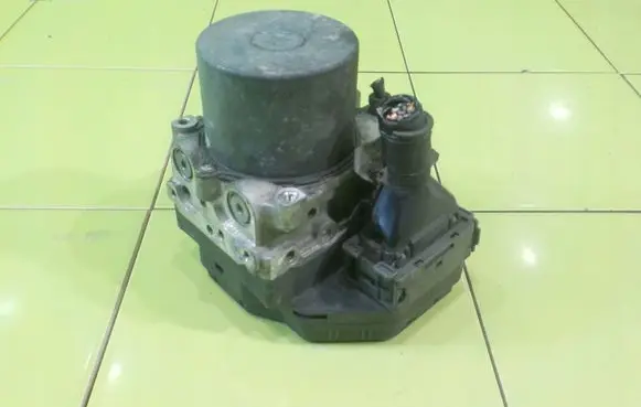 Mazda 6 ABS Pump 1330000961