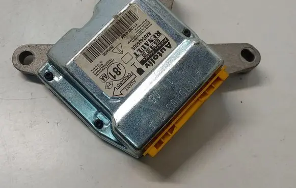 Renault Espace - Grand espace IV Airbag control unit/module 8200435005