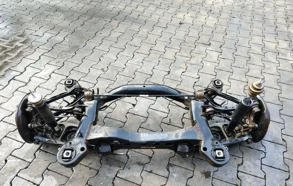 BMW 1 E81 E87 Rear axle beam 
