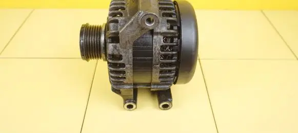 Opel Corsa E Generator/alternator 39047359 B13DTE