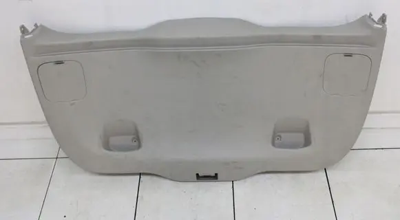 Tailgate trim