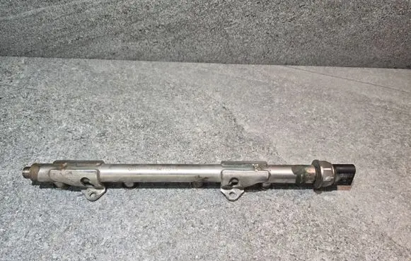 Volkswagen Tiguan Fuel main line pipe 04E133320D 1438410213