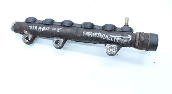 Opel Vivaro Fuel main line pipe 8200426552