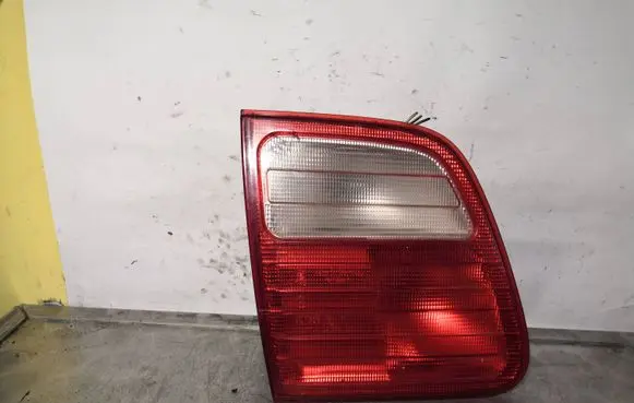 Mercedes-Benz E W210 Tailgate rear/tail lights A2108202364 198523