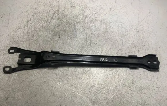 Toyota Prius (XW30) Radiator support slam panel bracket 