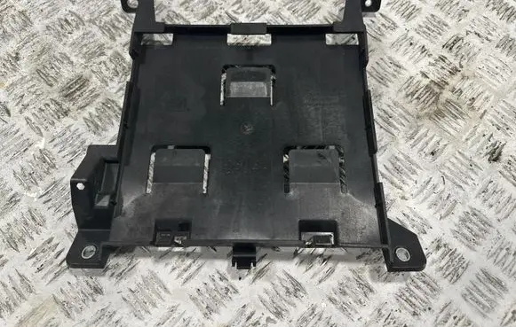 Chevrolet Corvette C8 Engine control unit holder 84102826