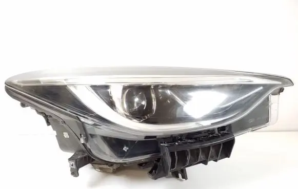 Infiniti Q30 Headlight/headlamp 260105DB2B