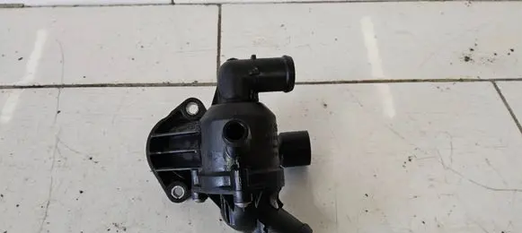 Volkswagen Jetta VI Thermostat/thermostat housing 03L121111R WA011G
