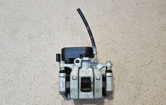 Rear brake caliper