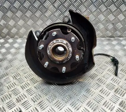 Mitsubishi Pajero Rear wheel hub MR992531