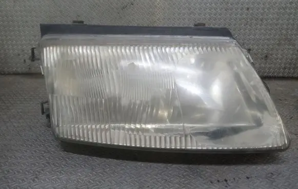 Volkswagen PASSAT B5 Headlight/headlamp