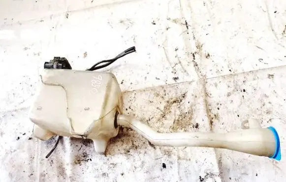 Honda FR-V Windshield washer fluid reservoir/tank