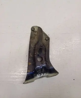 Volkswagen Golf V Fender mounting bracket 1K6821135