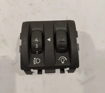 Renault Megane II Headlight level height control switch 8200095495B