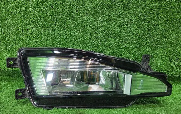 Volkswagen PASSAT B8 Front fog light 3G0941699