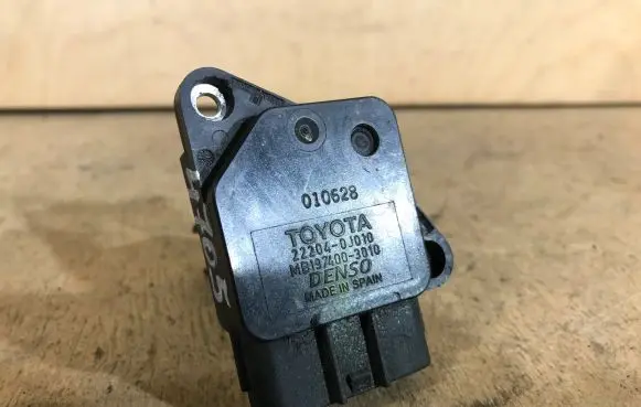Toyota Yaris Mass air flow meter 222040J010 MB1974003010 1974003010
