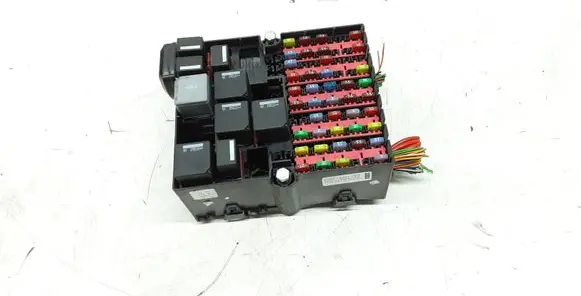 Ford Fiesta Fuse module 6S6T14401GPF