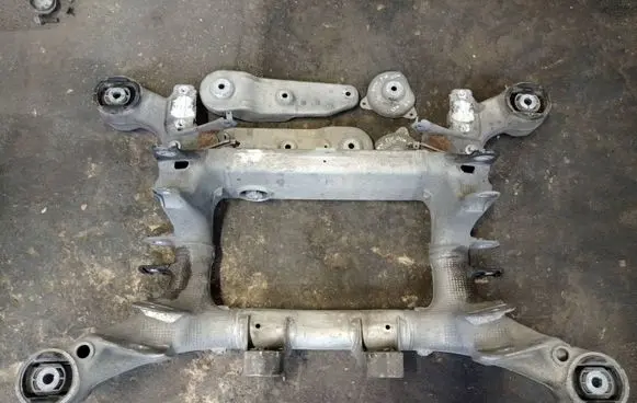 BMW 5 F10 F11 Rear subframe 6794665 6793803